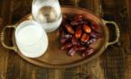 لهذه الأسباب، تناولوا التمر والحليب على إفطار رمضان !