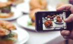 زوج يطلق زوجته بسبب تصوير مائدة الطعام