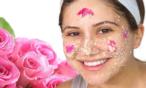 فوائد ماء الورد للوجه