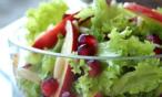 طريقة عمل سلطة كاسات الرمان بالخس و التفاح