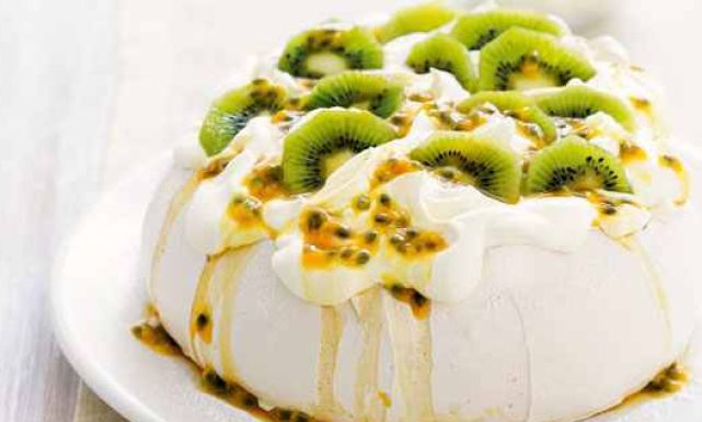 طريقة عمل كيكة الحلوى المنعشة "Easy Pavlova" حلى بارد