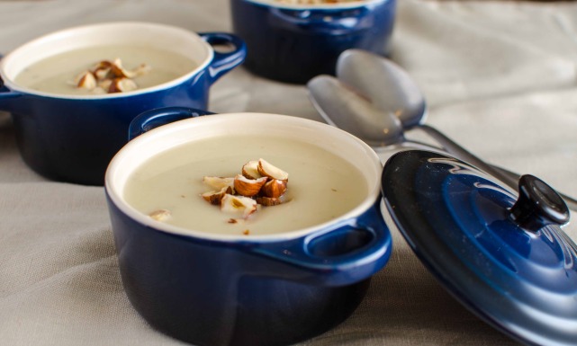 طريقة عمل شوربة الدجاج بالخرشوف