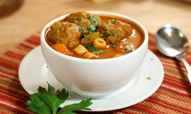 طريقة عمل شوربة كرات اللحم الإيطالية