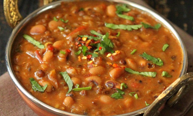 طريقة عمل شوربة الفاصوليا البيضاء بالأرز