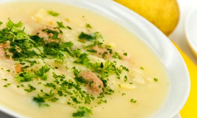 طريقة عمل شوربة الملفوف والريحان: