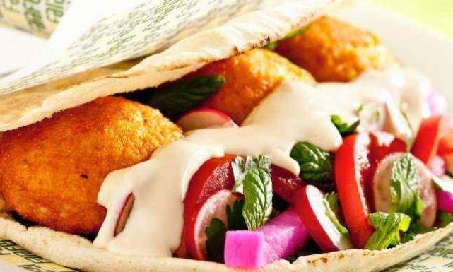 طريقة عمل ساندويتش فلافل مع الجبن