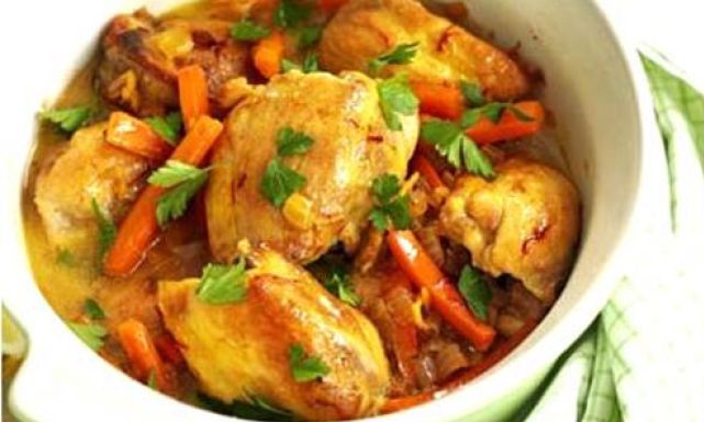 طريقة عمل شوربة الدجاج بالجزر: