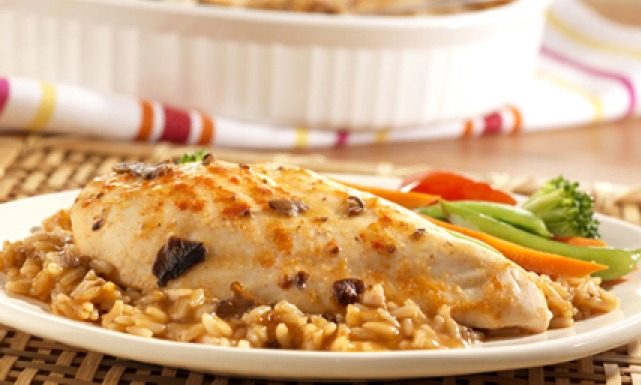 طريقة عمل صينية دجاج بالأرز والخضروات بالفرن
