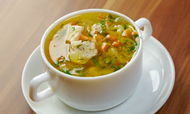 طريقة عمل شوربة البطاطس بالدجاج