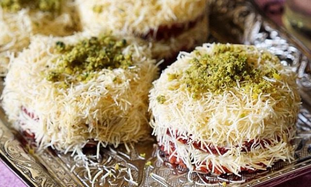طريقة عمل الكنافة الميني بالكريمة: