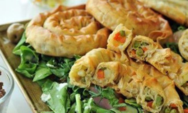طريقة عمل جلاش بالدجاج والزيتون والمشروم