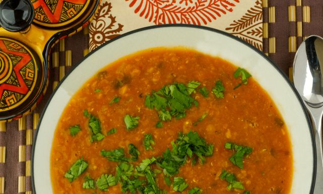 طريقة عمل شوربة العدس المغربية