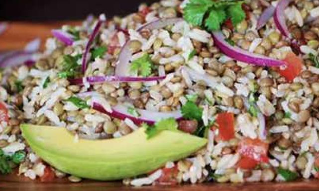 طريقة عمل سلطات واكلات للرجيم : طريقة عمل سلطة أرز وعدس