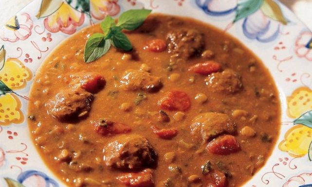 طريقة تحضير شوربة العدس الإيطالية بكرات اللحم: