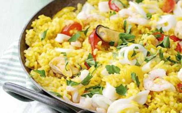 طريقة عمل أرز بفواكه البحر