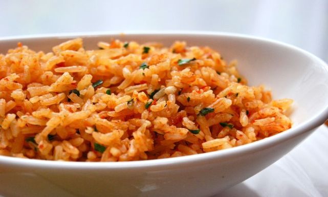 طريقة عمل أرز محمر بالطماطم