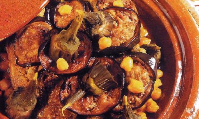 طريقة عمل طاجن باذنجان بالحمص