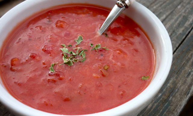 طريقة عمل شوربة الطماطم مع الشوفان