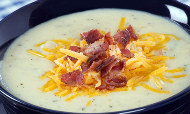 شوربة البطاطس بالجبن و الباسطرما 