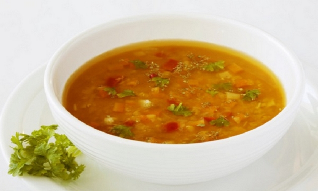 طريقة عمل شوربة العدس بالموزة 