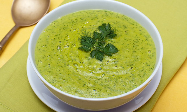 شوربة البطاطس و السبانخ 